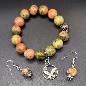 Elegant Green and Coral Beaded Bracelet Set